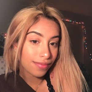 Meet your Posher, Elana